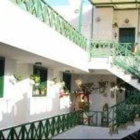Marinos Apartment